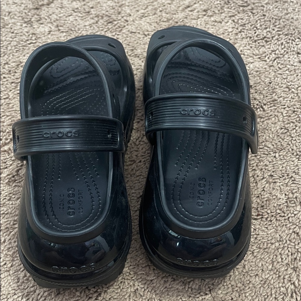 CROCS Womens Megacrush Black Sandals - Picture 4 of 4